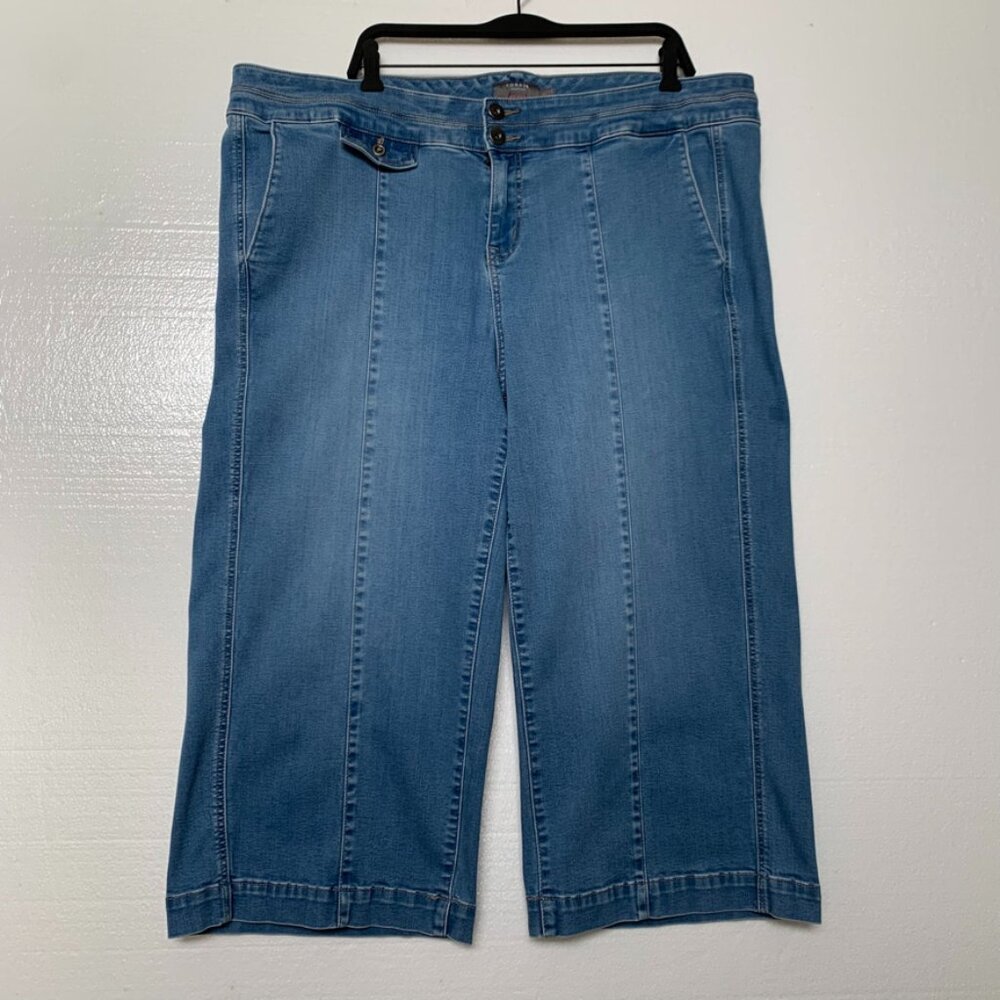 Torrid Womens 22 plus size Wide Leg Crop High Rise Stretch Jean Blue Light Wash